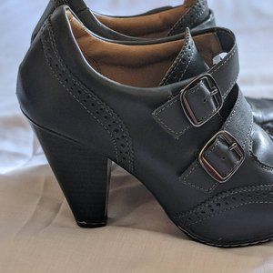 8M Mary Jane heels/boots